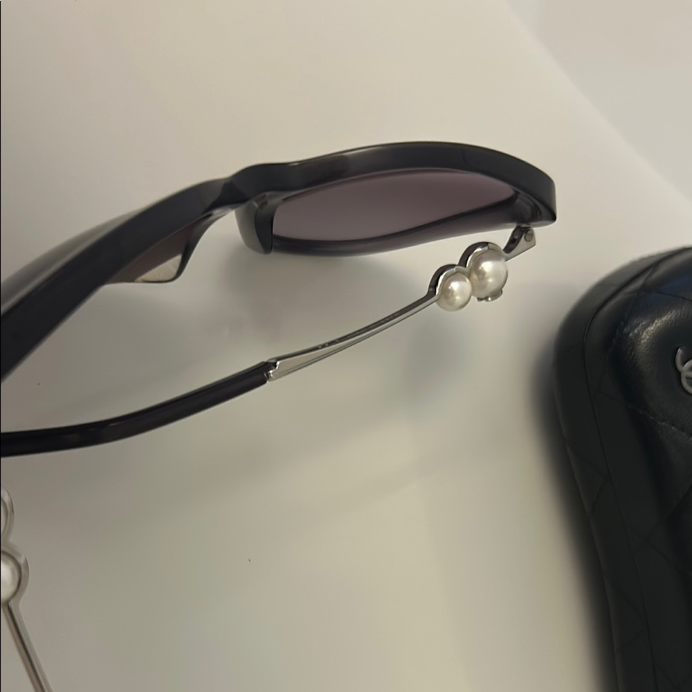 Acetate Butterfly Winter Pearl Sunglasses Purple - Picture 4 of 9